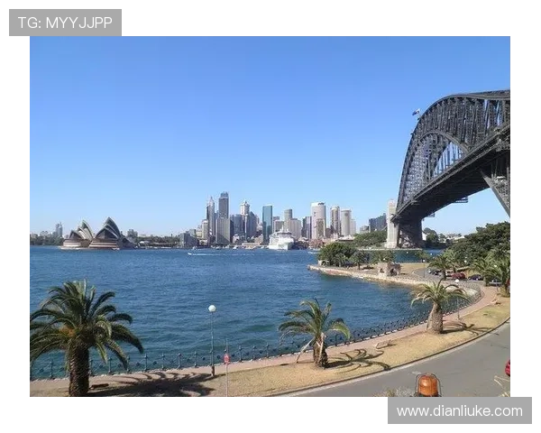 姚明畅游悉尼港感受澳洲风情与篮球文化的完美融合